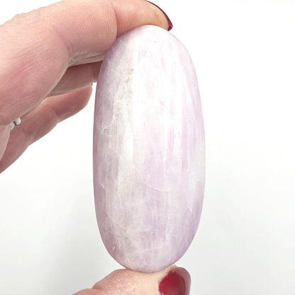 Large Kunzite Crystal Palm Stone - Heart Chakra & Emotional Healing Crystal - 90g