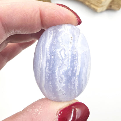 Blue Lace Agate Palm Stone – Calm, Communication & Throat Chakra Crystal, 30g