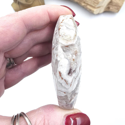 Mexican Crazy Lace Agate Palm Stone - Joy, Positivity & Protection Healing Crystal, 90g
