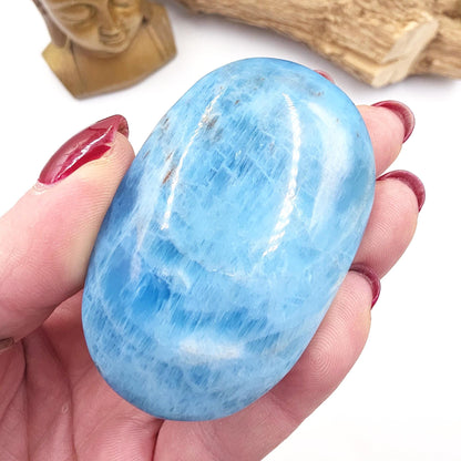 High Grade Blue Apatite Palm Stone - Motivation & Focus Healing Crystal - 105g