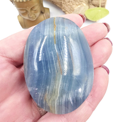 Blue Onyx Palm Stone – Calm, Strength & Throat Chakra Energy Crystal, 70g