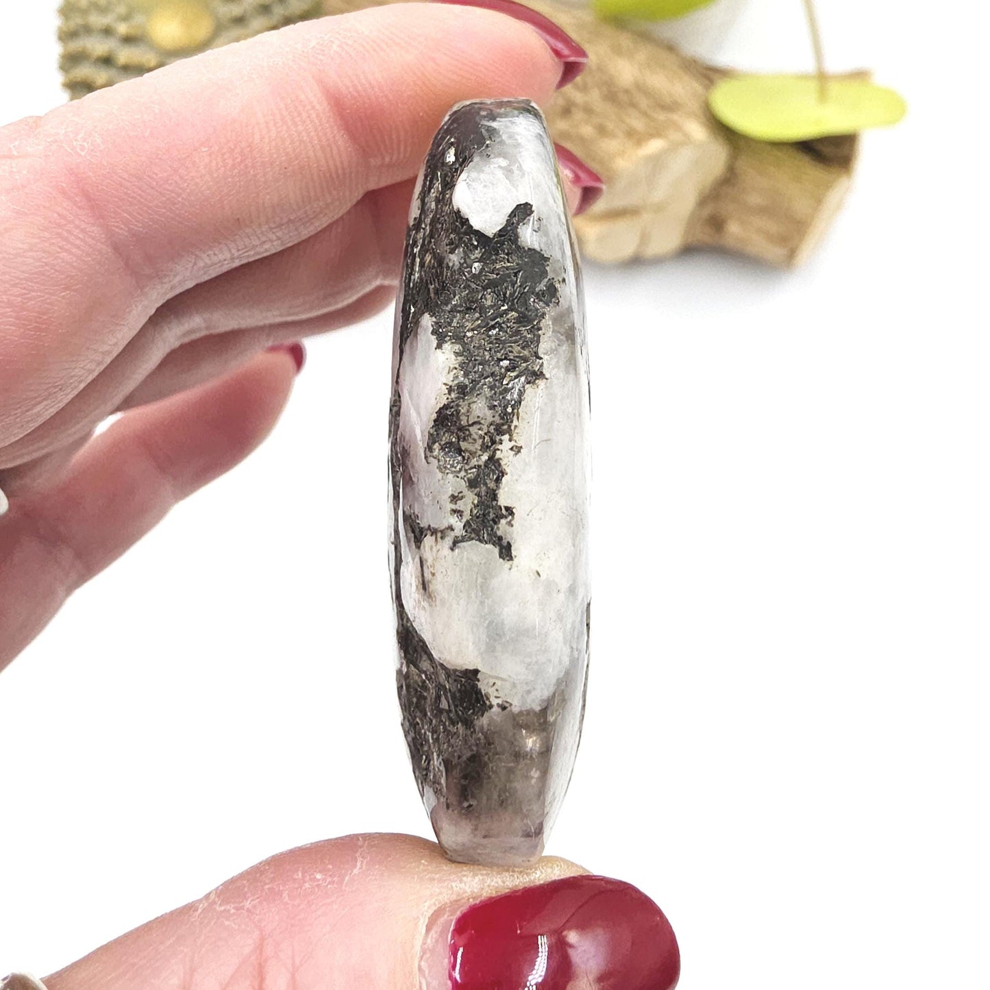 Rainbow Moonstone Palm Stone – Intuition, Balance & Feminine Energy Healing Crystal, 70g