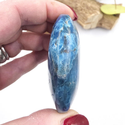 High Grade Shimmery Blue Apatite Palm Stone - Motivation & Focus Healing Crystal - 105g