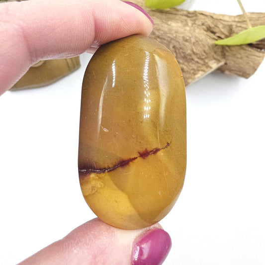 Mookaite Jasper Palm Stone - Grounding and Vitality Healing Crystal, 65g