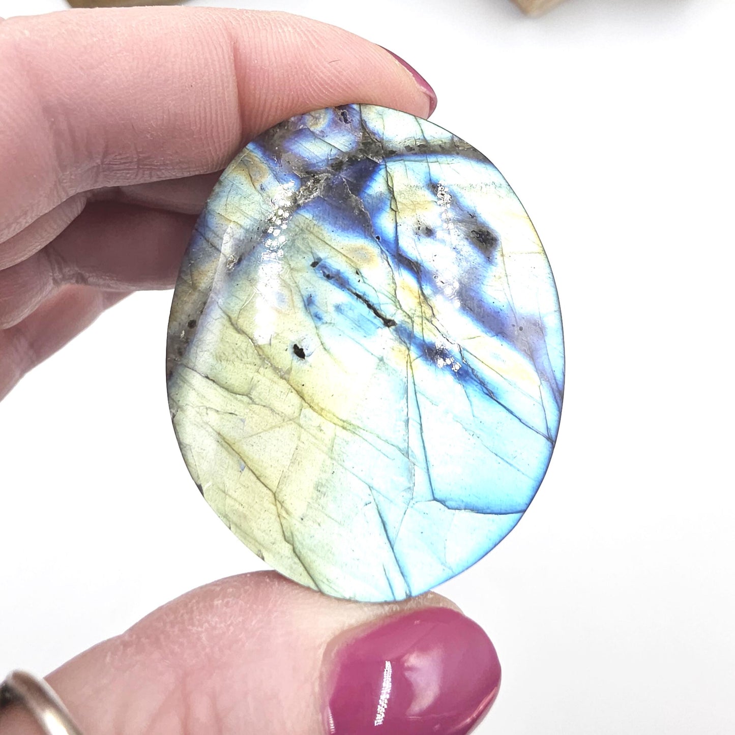 Full Flash Labradorite Palm Stone – Protection, Intuition & Transformation Crystal, 45g