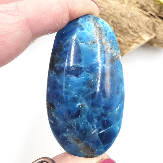 Blue Apatite Palm Stone - Motivation & Focus Healing Crystal - 75g