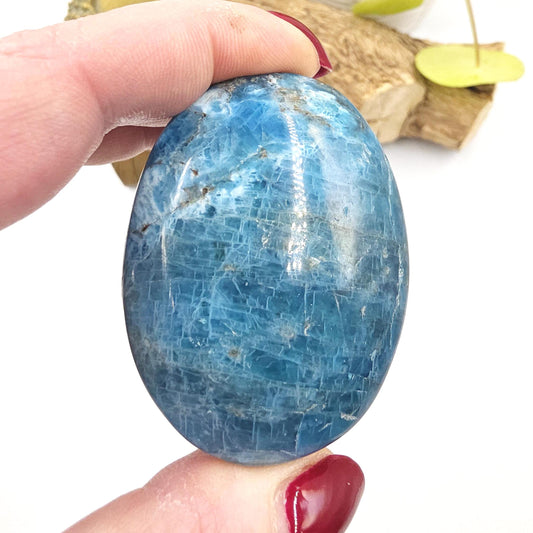High Grade Shimmery Blue Apatite Palm Stone - Motivation & Focus Healing Crystal - 105g