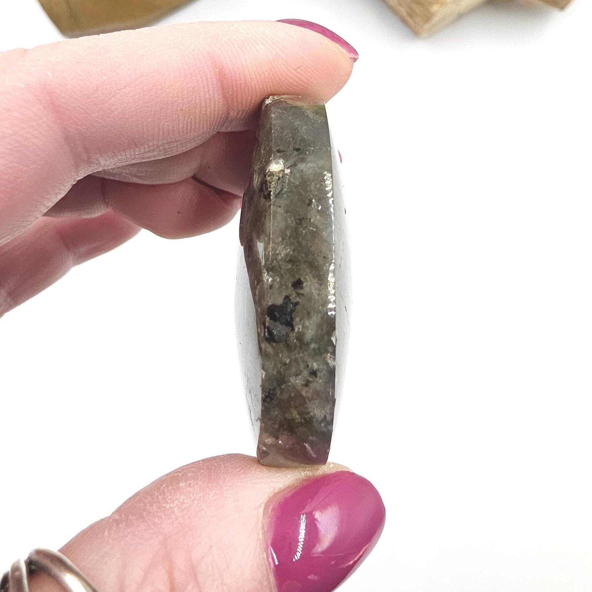 Full Flash Labradorite Palm Stone – Protection, Intuition & Transformation Crystal, 45g