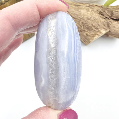 Blue Lace Agate Palm Stone – Calm, Communication & Throat Chakra Crystal, 60g