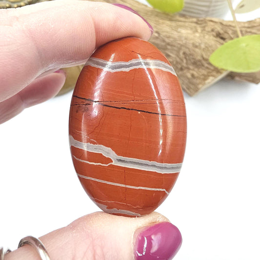 Red Jasper Palm Stone – Strength, Grounding & Protective Stability Crystal, 50g