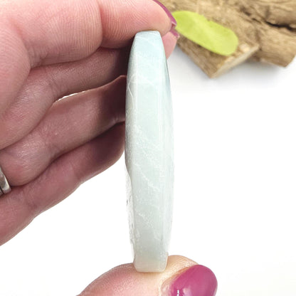 Caribbean Calcite Palm Stone – Calm, Intuition & Soothing Energy Crystal, 55g