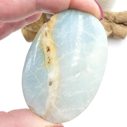 Caribbean Calcite Palm Stone – Calm, Intuition & Soothing Energy Crystal, 55g