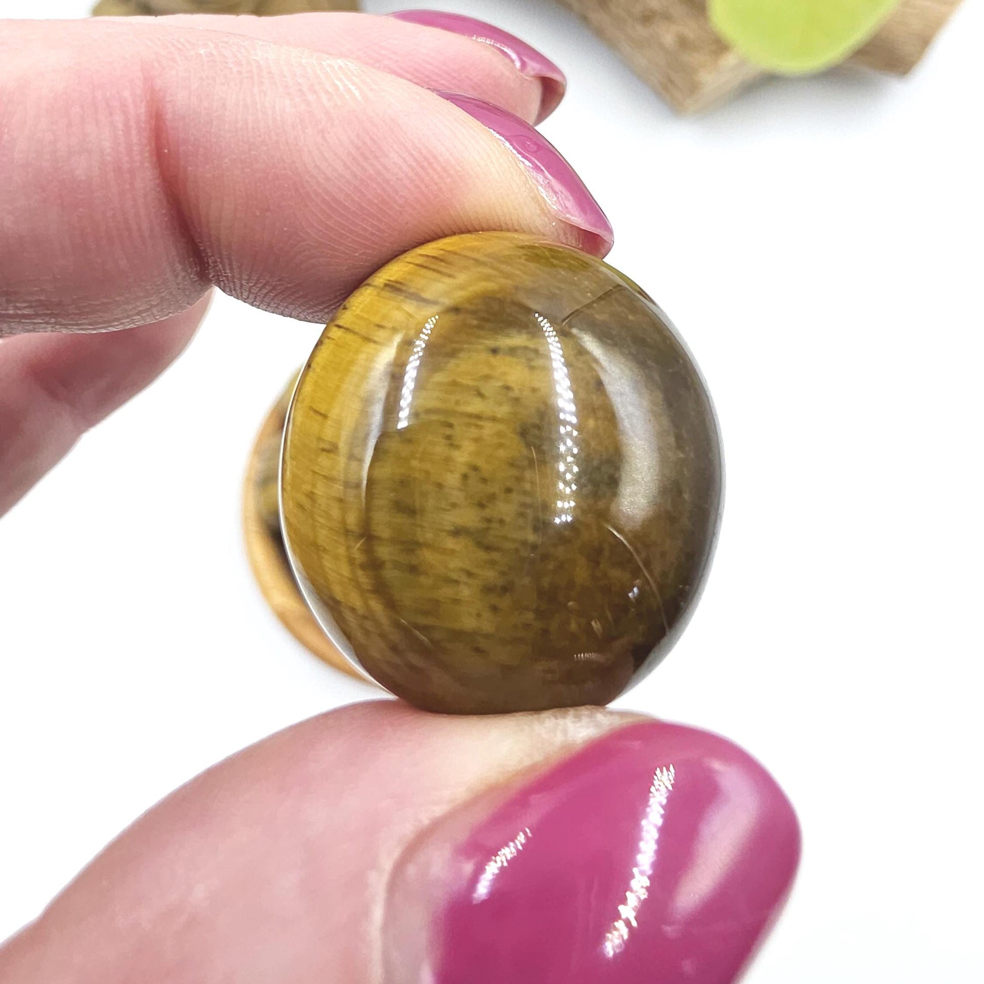 Golden Yellow Tiger’s Eye Tumble Stones – Confidence, Protection & Solar Plexus Chakra Crystal, 2-3cm