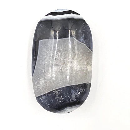 Banded Black Agate Palm Stone – Protection, Stability & Grounding Support Crystal, 95g