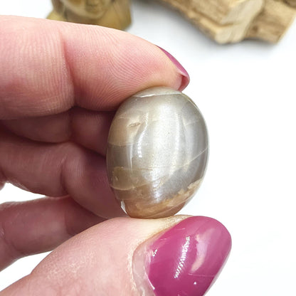 Black Grey Moonstone Tumble Stones – Protection, Intuition and Root & Third Eye Chakra Crystal, 2-3cm