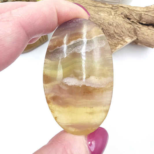Silk Fluorite Palm Stone – Clarity, Calm & Soothing Flow Energy Crystal, 70g