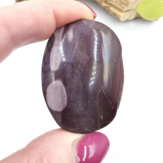 Mookaite Jasper Palm Stone - Grounding and Vitality Healing Crystal, 50g