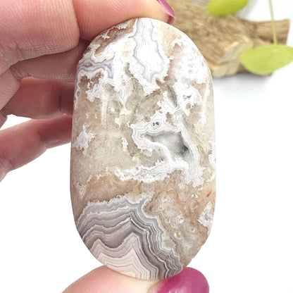 Sparkly Mexican Crazy Lace Agate Palm Stone - Joy, Positivity & Protection Healing Crystal, 90g