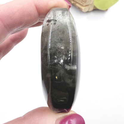 Unique Garden Quartz (Lodolite) Palm Stone – Manifestation, Clarity & Inner Journey Healing Crystal, 100g