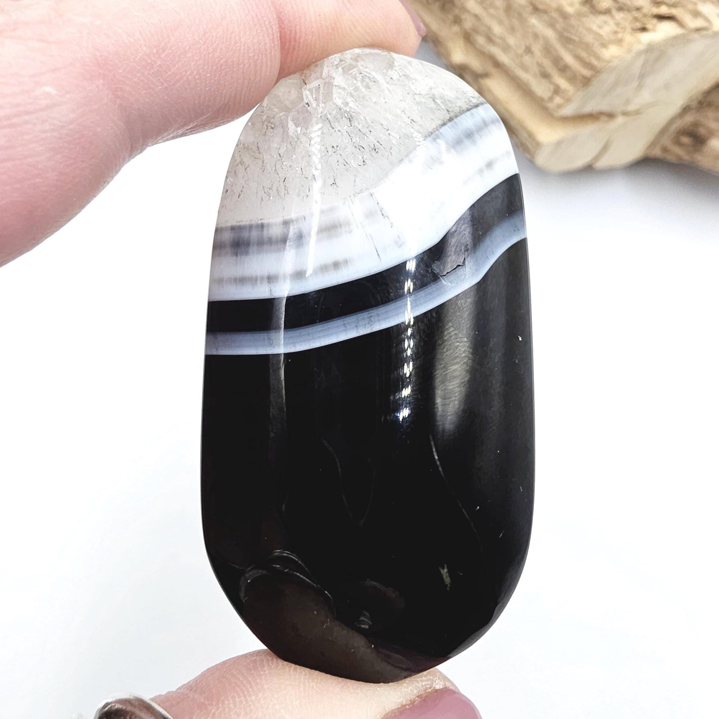 Banded Black Agate Palm Stone – Protection, Stability & Grounding Support Crystal, 95g