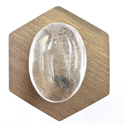 Minimalistic Garden Quartz (Lodolite) Palm Stone – Manifestation, Clarity & Inner Journey Healing Crystal, 75g