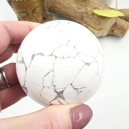 Howlite Sphere – Calm, Stress Relief & Peaceful Sleep Crystal Ball, 67mm
