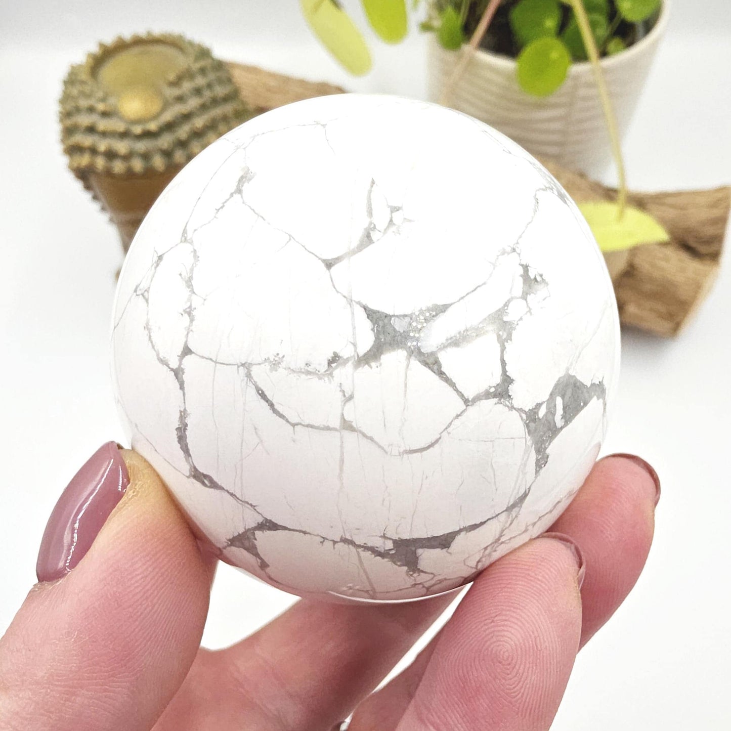 Howlite Sphere – Calm, Stress Relief & Peaceful Sleep Crystal Ball, 67mm