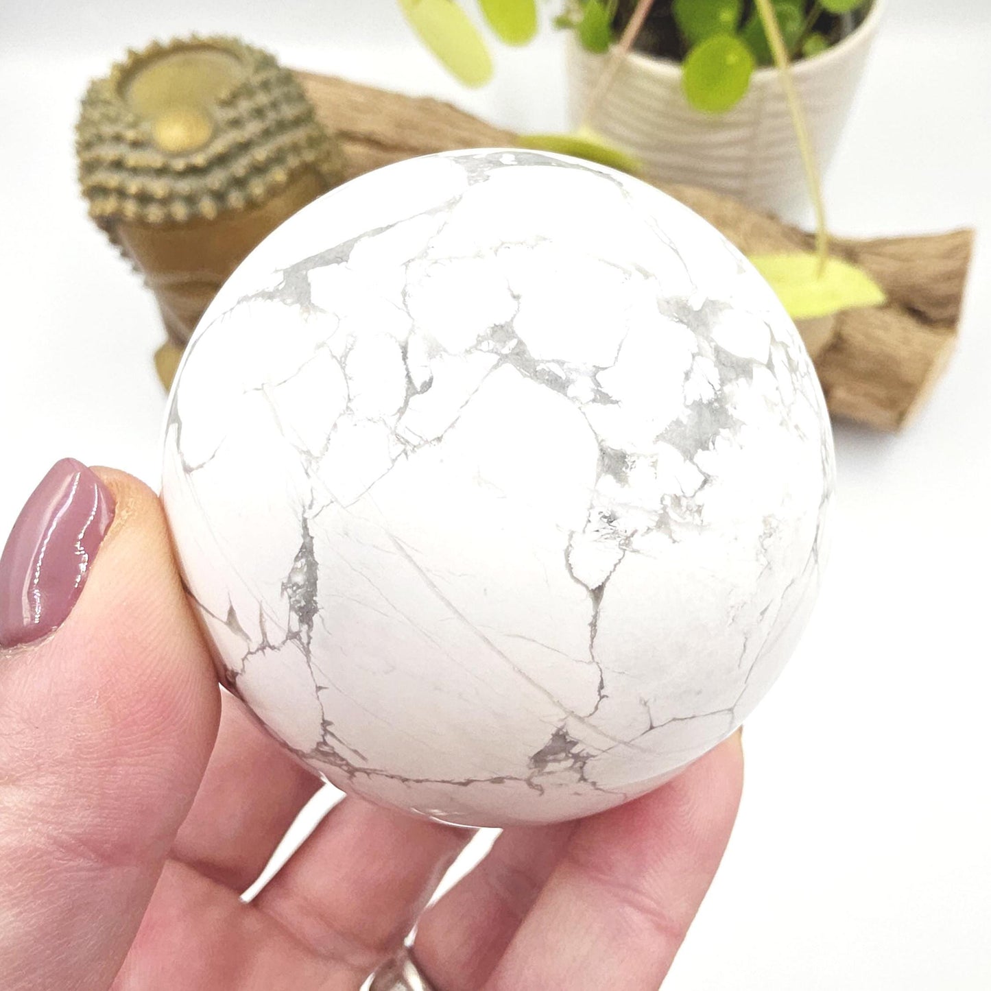 Howlite Sphere – Calm, Stress Relief & Peaceful Sleep Crystal Ball, 67mm