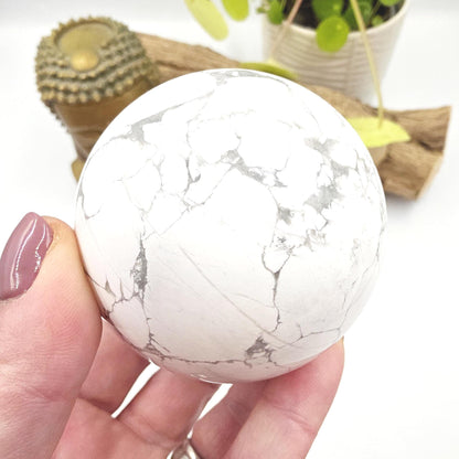 Howlite Sphere – Calm, Stress Relief & Peaceful Sleep Crystal Ball, 67mm