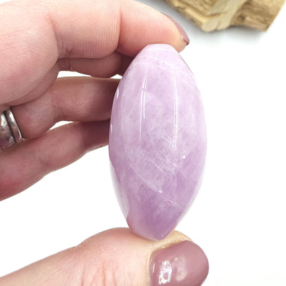 Flashy Chunky Kunzite Crystal Palm Stone - Heart Chakra & Emotional Healing Crystal, 100g