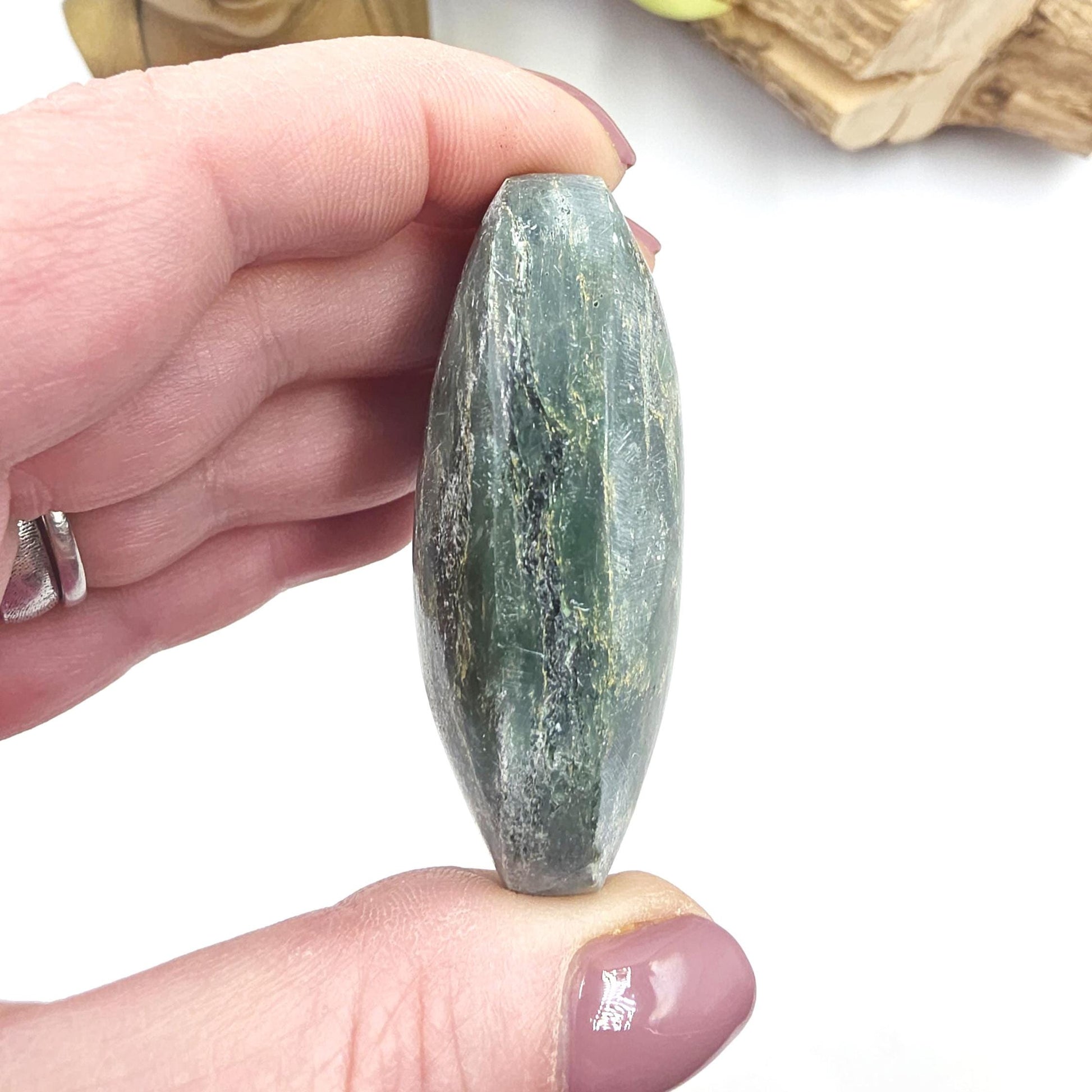Fuchsite Palm Stone – Heart Healing, Emotional Support & Gentle Calming Crystal, 90g