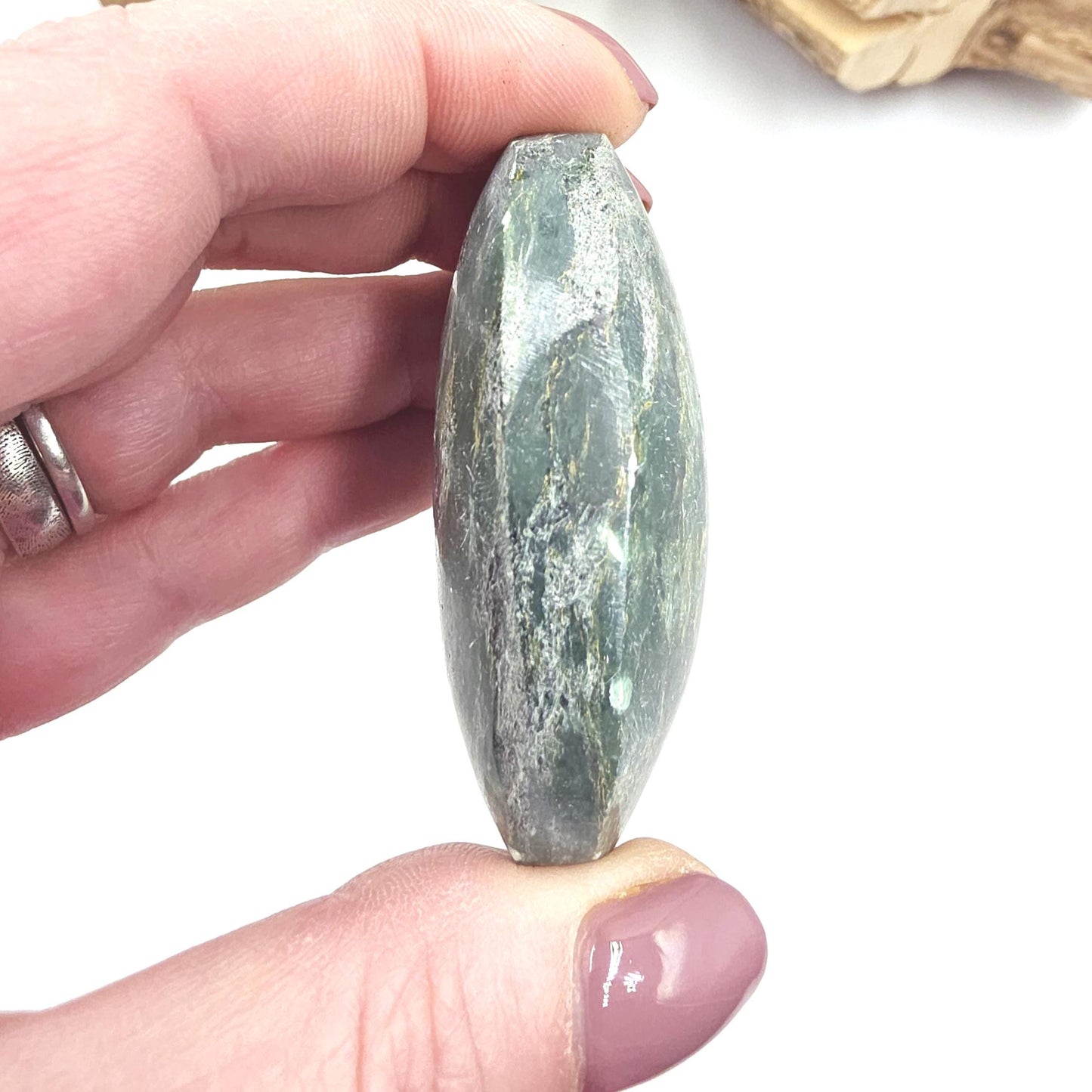 Fuchsite Palm Stone – Heart Healing, Emotional Support & Gentle Calming Crystal, 90g