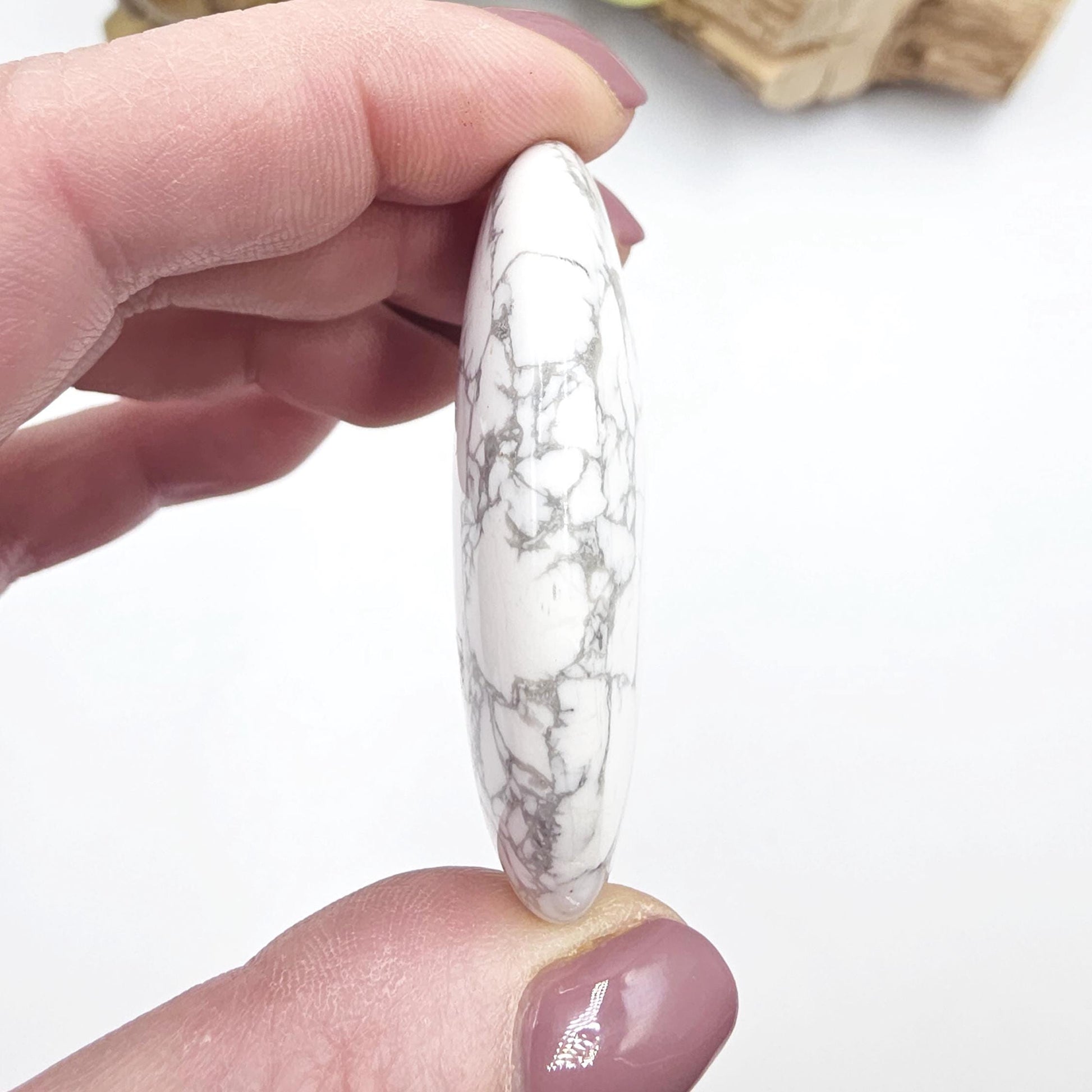 Howlite Palm Stone - Calming, Patience & Peaceful Sleep Healing Crystal, 45g