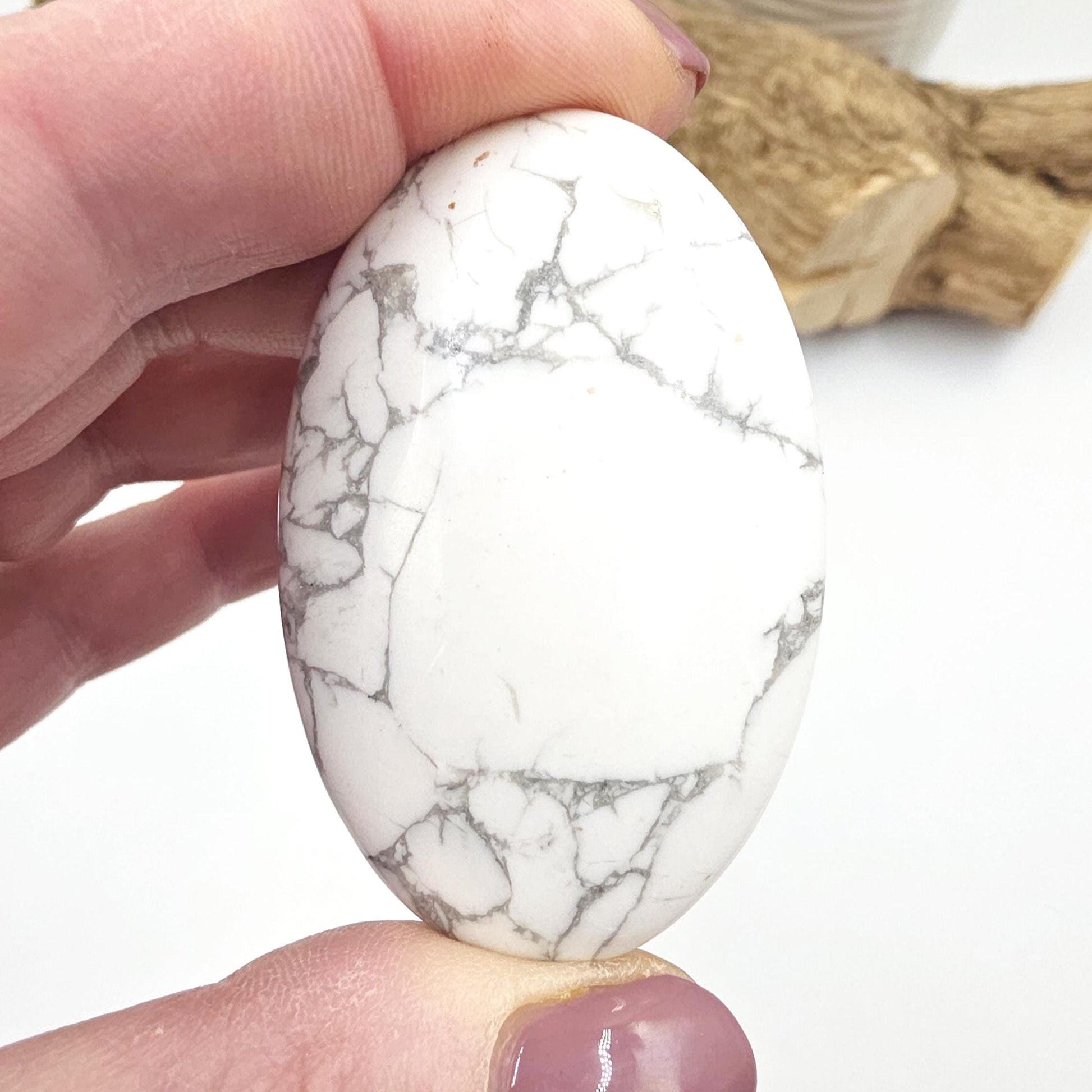 Howlite Palm Stone - Calming, Patience & Peaceful Sleep Healing Crystal, 45g