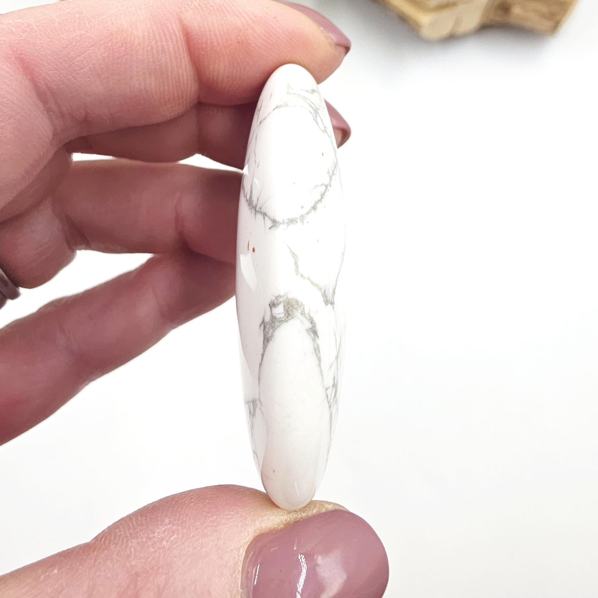 Howlite Palm Stone - Calming, Patience & Peaceful Sleep Healing Crystal, 45g