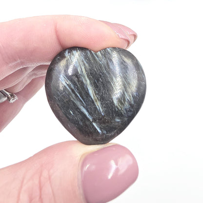Astrophyllite Crystal Hearts – Transformation, Insight & Crown Chakra Crystal, 3.5cm