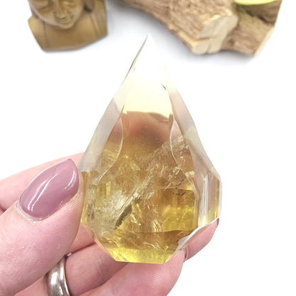 Faceted Clear Quartz Diamond – Energy Amplification, Clarity & Healing Crystal, 130g