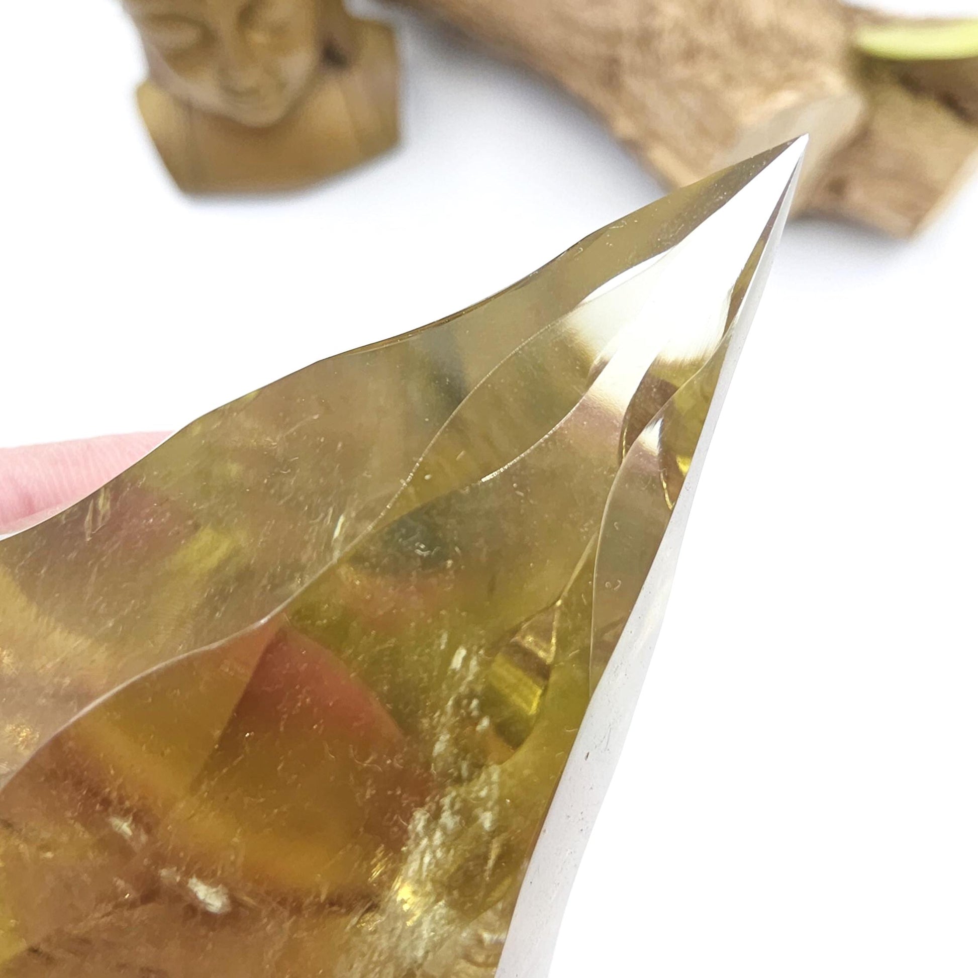 Faceted Clear Quartz Diamond – Energy Amplification, Clarity & Healing Crystal, 130g