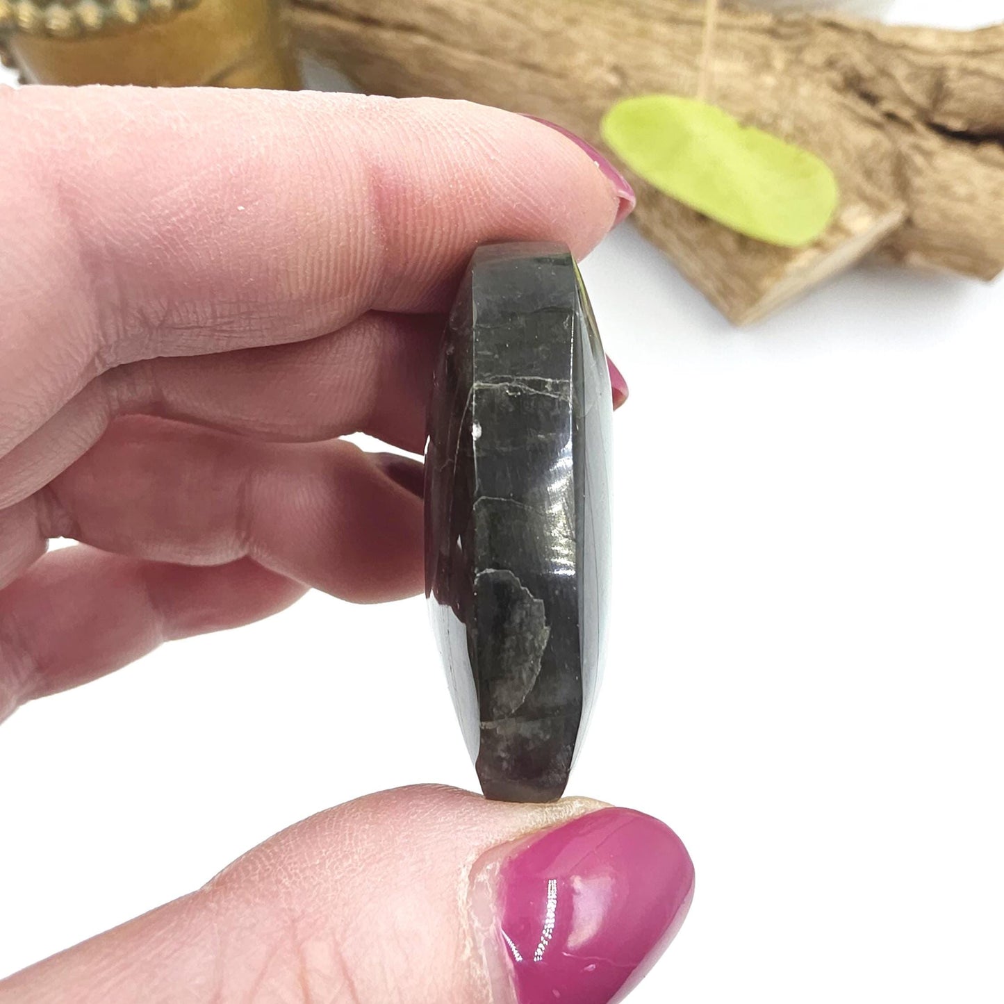 Little Labradorite Palm Stone – Protection, Intuition & Transformation Crystal, 30g