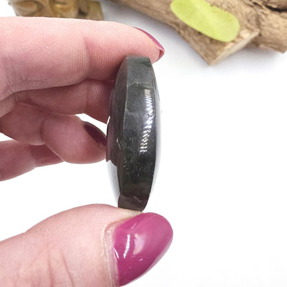 Little Labradorite Palm Stone – Protection, Intuition & Transformation Crystal, 30g