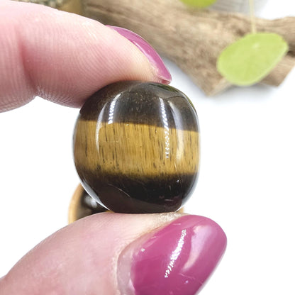 Golden Yellow Tiger’s Eye Tumble Stones – Confidence, Protection & Solar Plexus Chakra Crystal, 2-3cm
