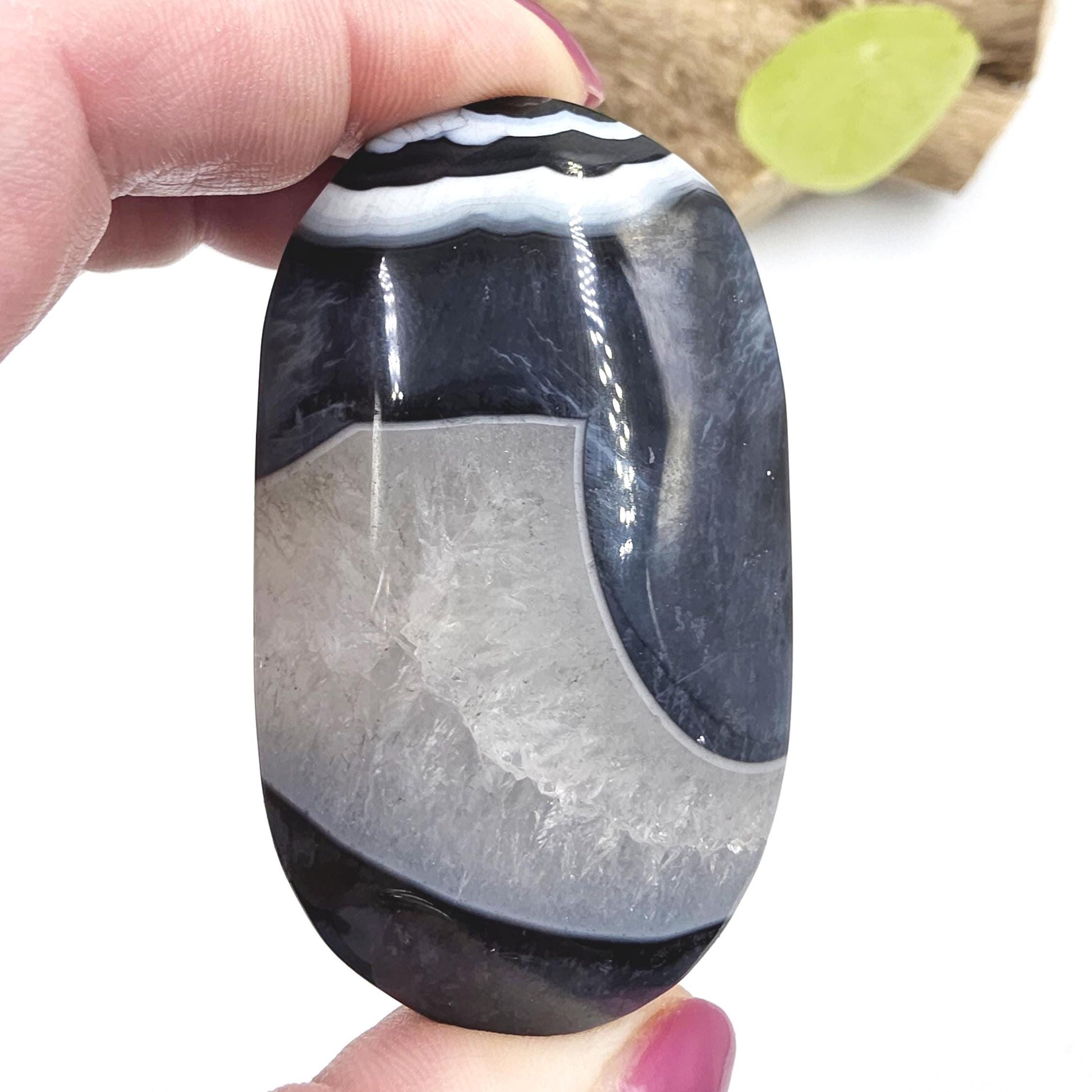 Banded Black Agate Palm Stone – Protection, Stability & Grounding Support Crystal, 95g