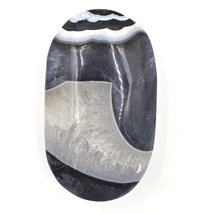 Banded Black Agate Palm Stone – Protection, Stability & Grounding Support Crystal, 95g