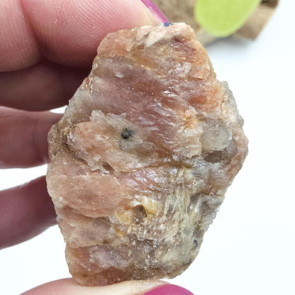 Raw Sunstone Specimen – Joy, Confidence & Sacral Chakra Crystal, 50g