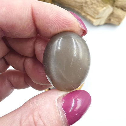 Black Grey Moonstone Tumble Stones – Protection, Intuition and Root & Third Eye Chakra Crystal, 2-3cm