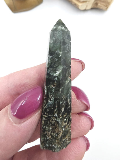 Seraphinite Tower – Healing, Spiritual Connection & Heart Chakra Crystal, 6cm