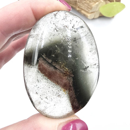 Unique Garden Quartz (Lodolite) Palm Stone – Manifestation, Clarity & Inner Journey Healing Crystal, 100g