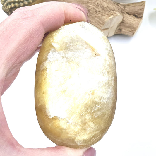 Large Golden Mica (Muscovite) Palm Stone – Confidence, Clarity & Emotional Strength Healing Crystal, 205g