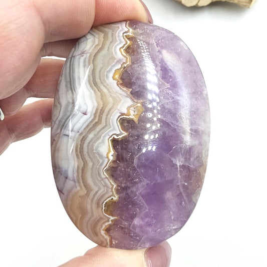 Amethyst Agate Palm Stone – Calm, Protection & Spiritual Healing Crystal, 110g