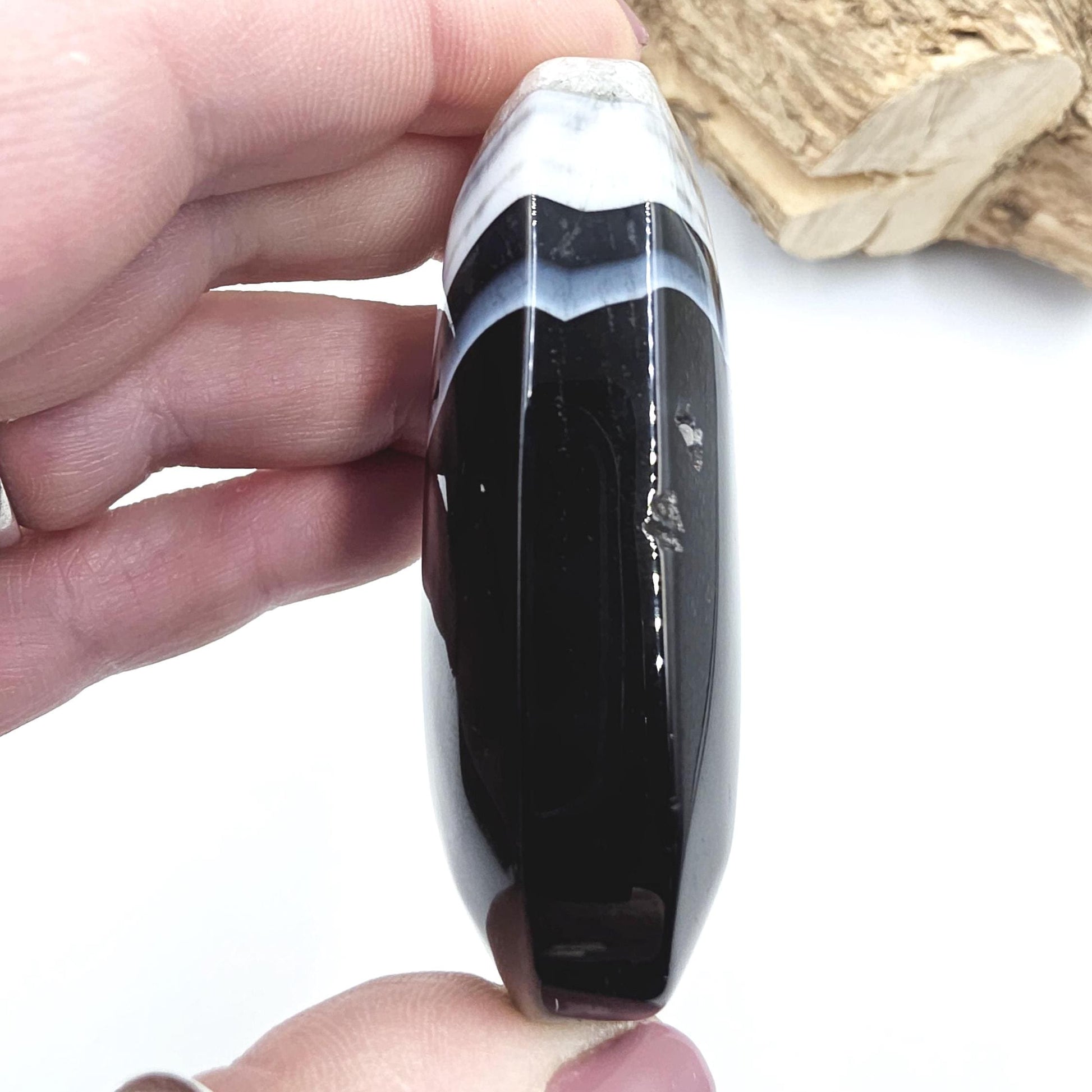 Banded Black Agate Palm Stone – Protection, Stability & Grounding Support Crystal, 95g